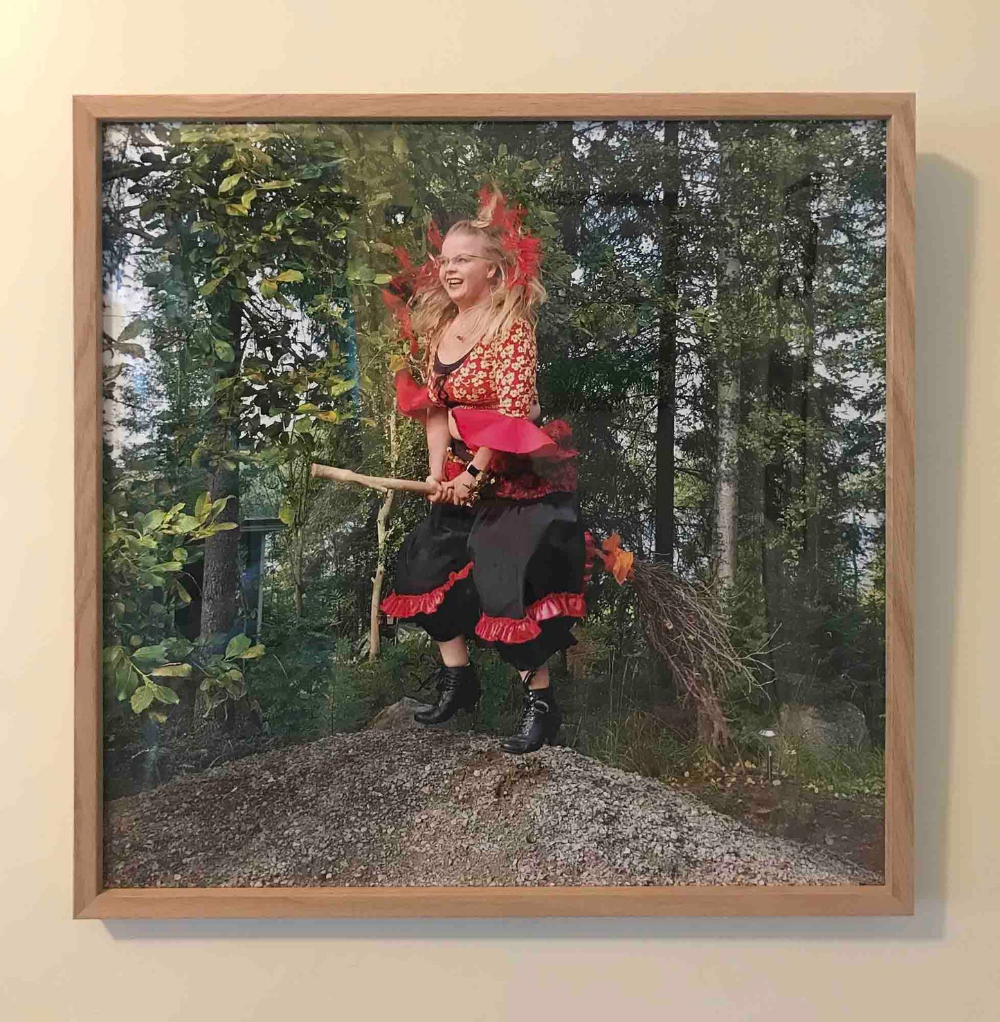 Luutalennolla -kehystetty valokuvajuliste